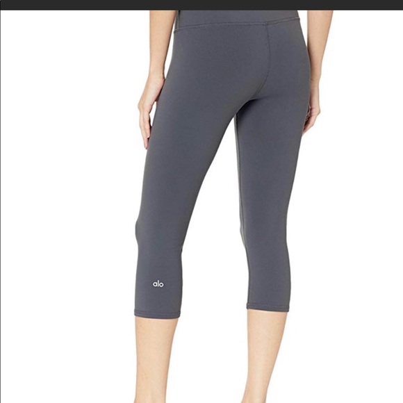 Alo airbrush capris leggings! - Picture 6 of 11